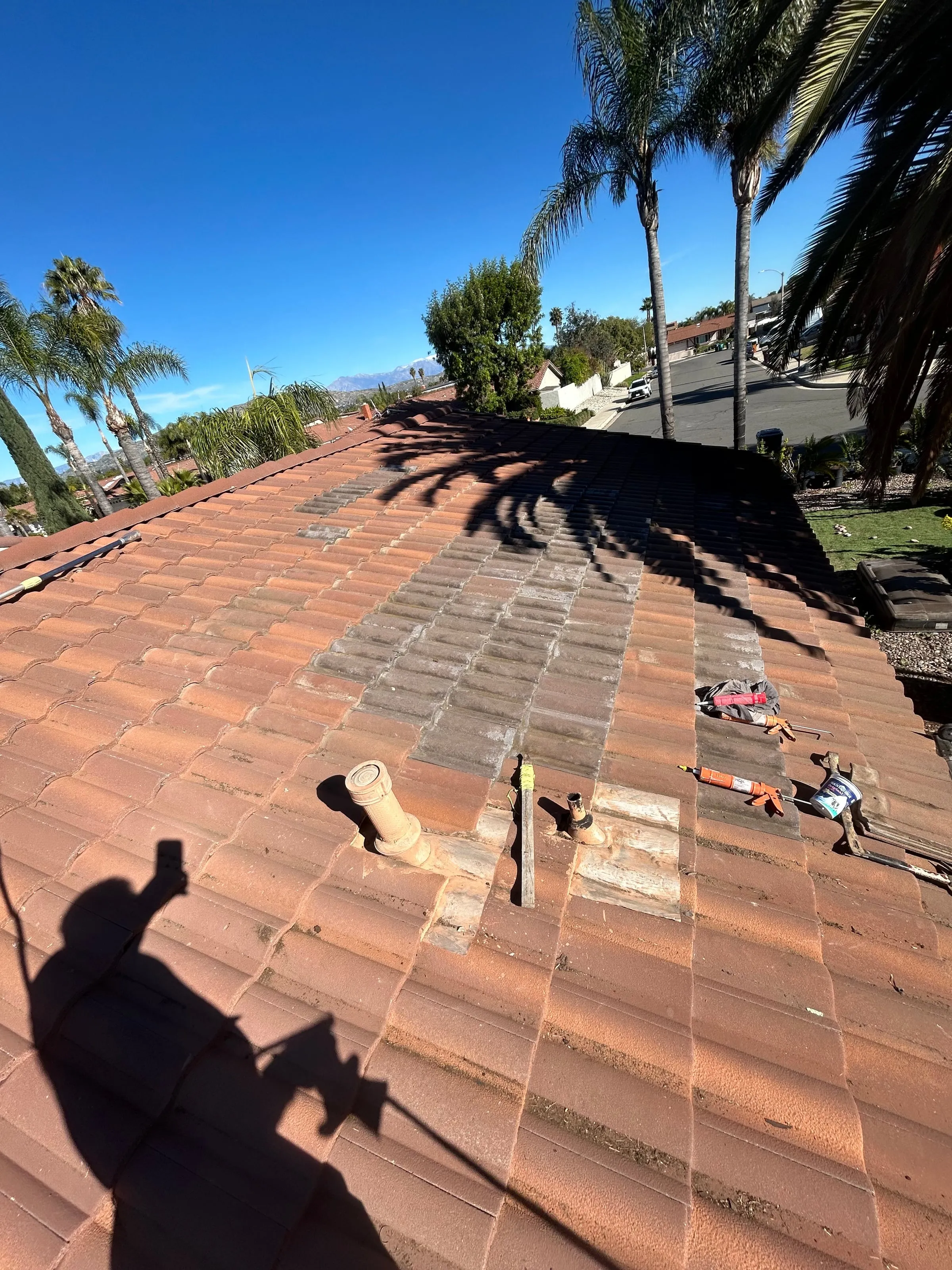 施工中 — 基层处理